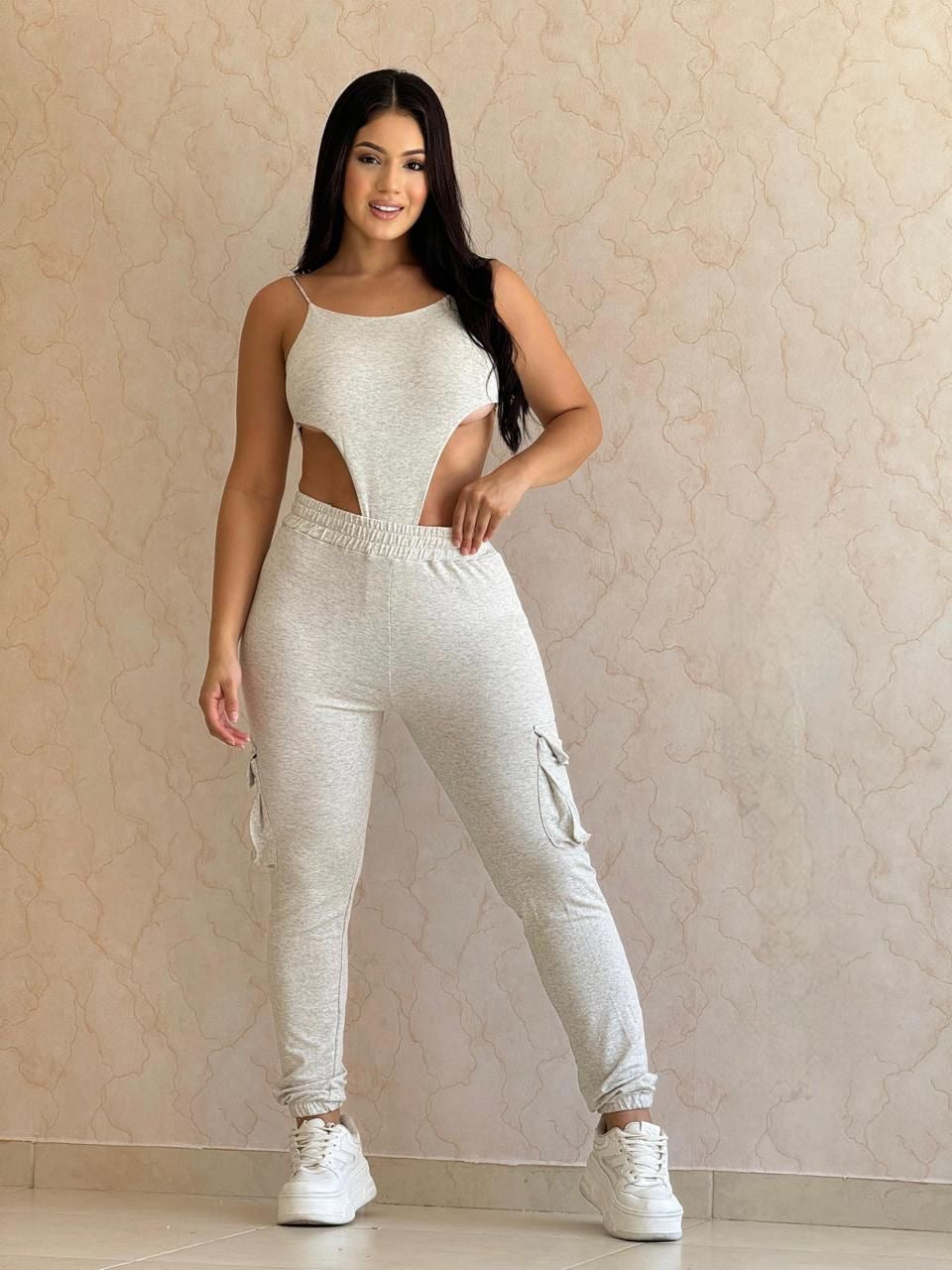 ENTERIZO TIPO CARGO BURDA